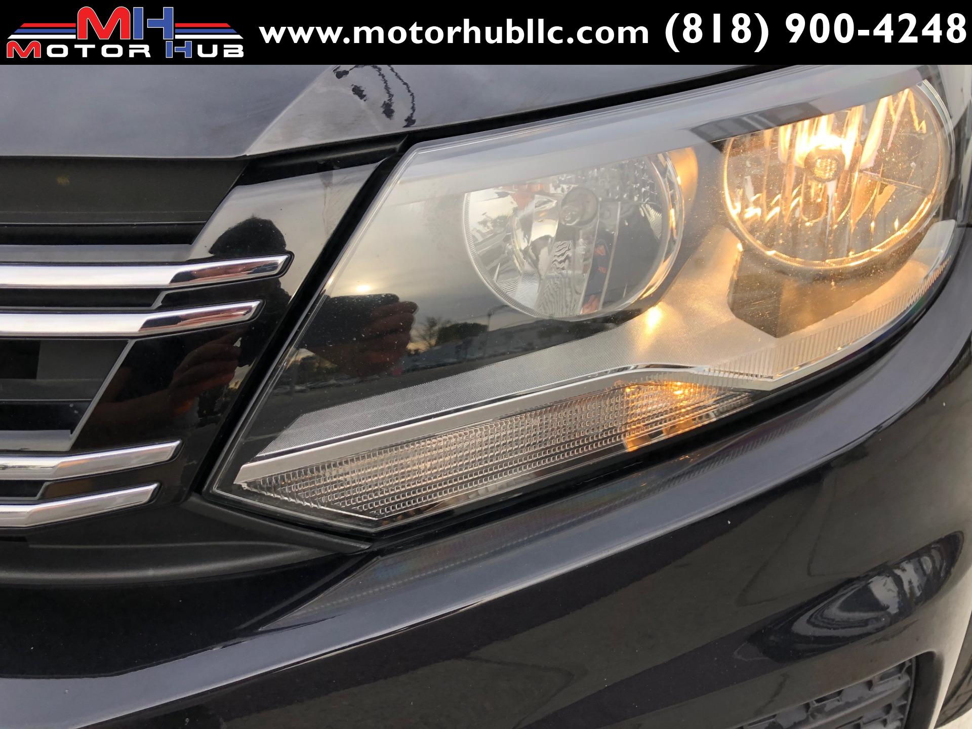 Used-2013-Volkswagen-Tiguan-SE